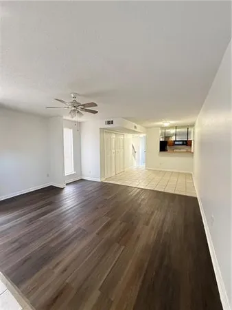 $1,100 | 101 Antibes Street East, Unit 101, Mandeville, LA 70448