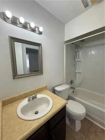 $1,100 | 101 Antibes Street East, Unit 101, Mandeville, LA 70448