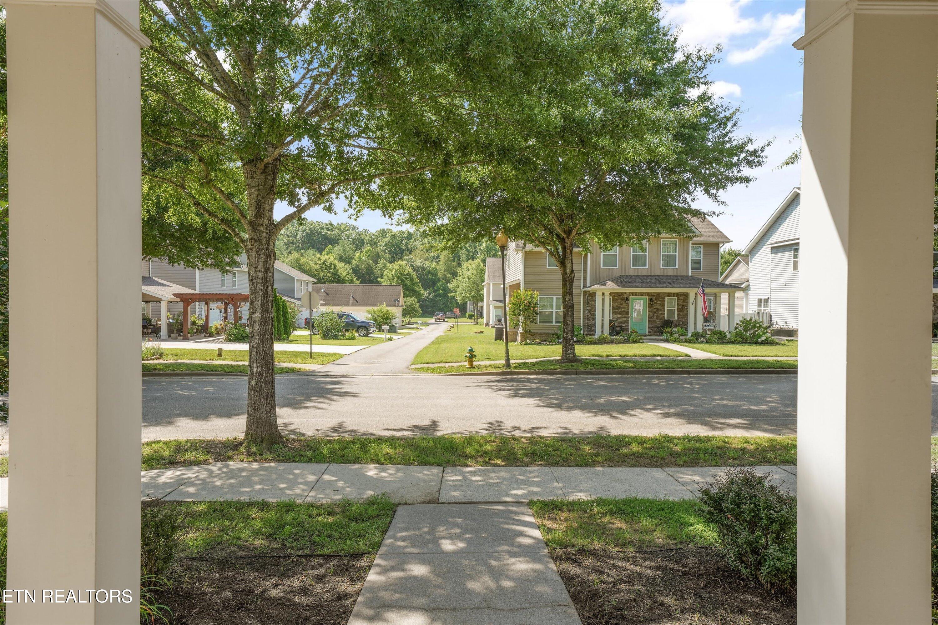 100 Forestberry Street Oak Ridge, TN 37830 - Photo 16 of 47 39-100 Forestberry St18
