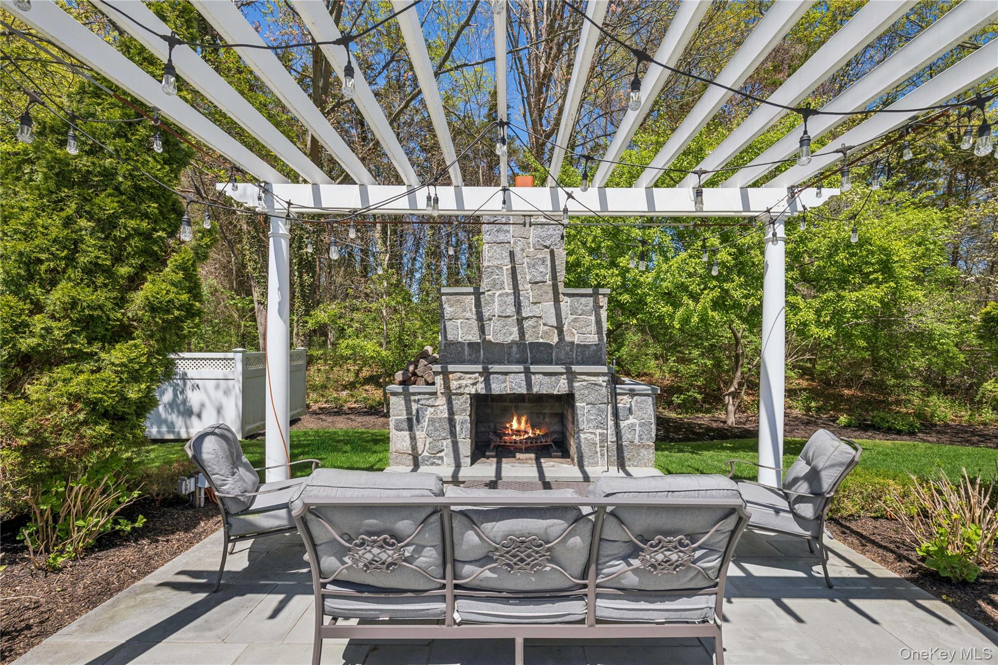 503 Cold Spring Road Laurel Hollow, NY 11791 - Photo 39 of 49