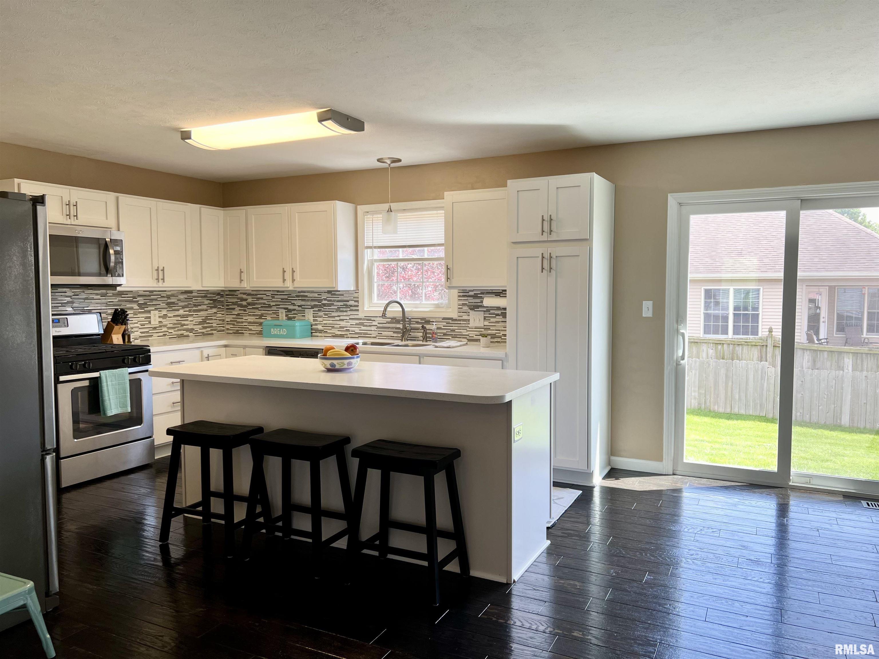 3804 Carney Boulevard Springfield, IL 62712 - Photo 15 of 39 Gallery Image 15