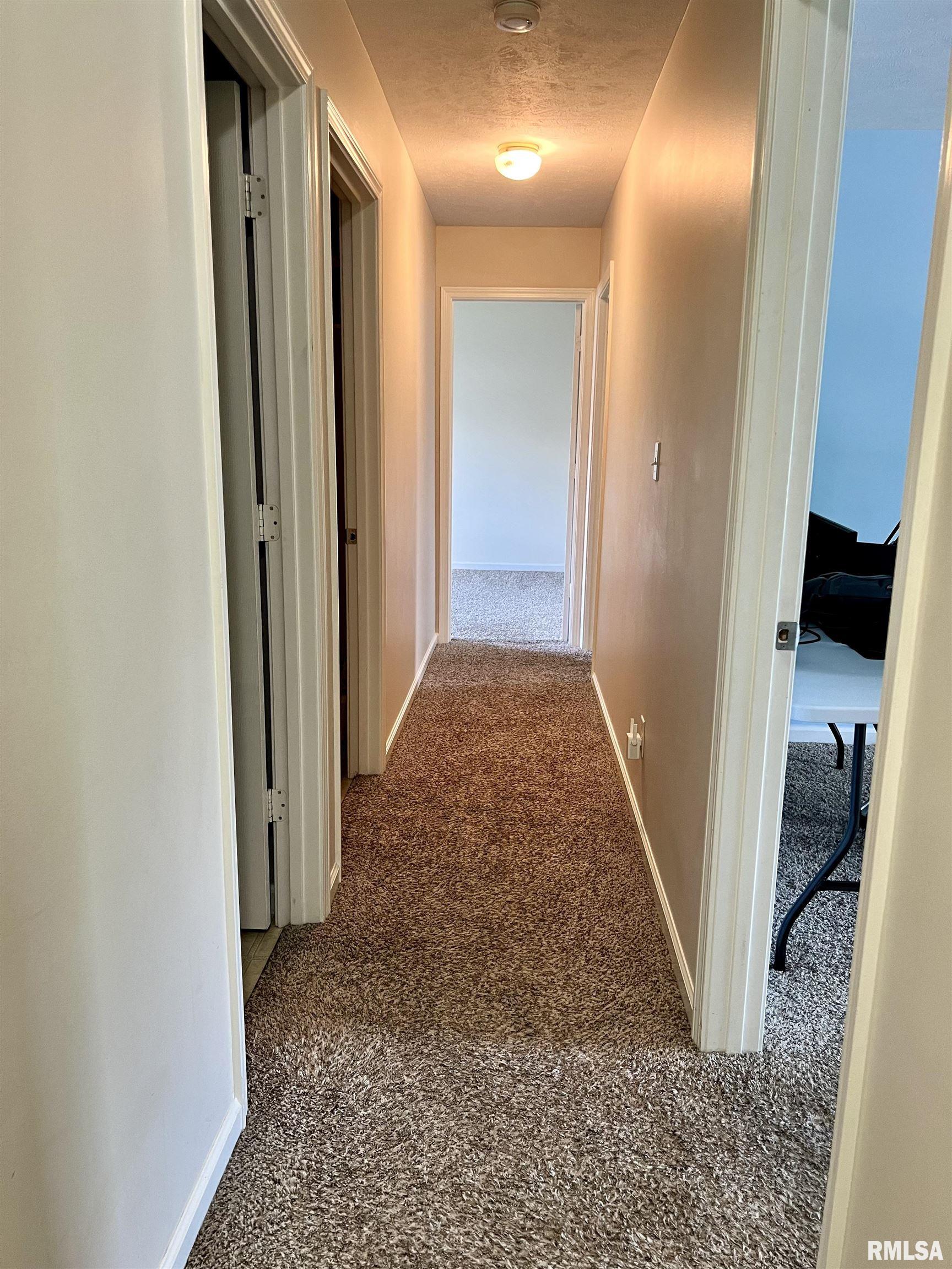 3804 Carney Boulevard Springfield, IL 62712 - Photo 17 of 39 Gallery Image 17
