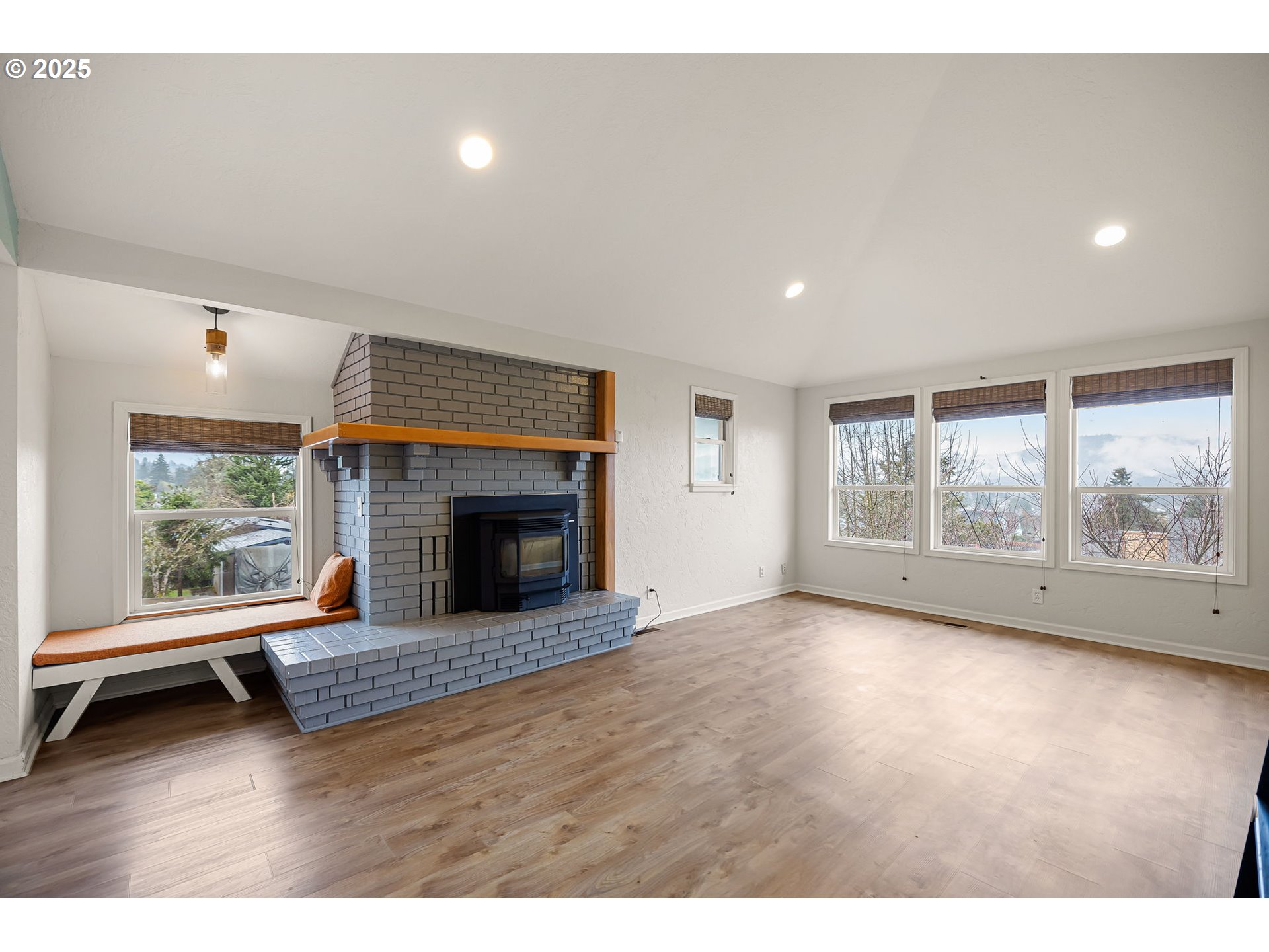 465 South 72nd Street Springfield, OR 97478 - Photo 15 of 47