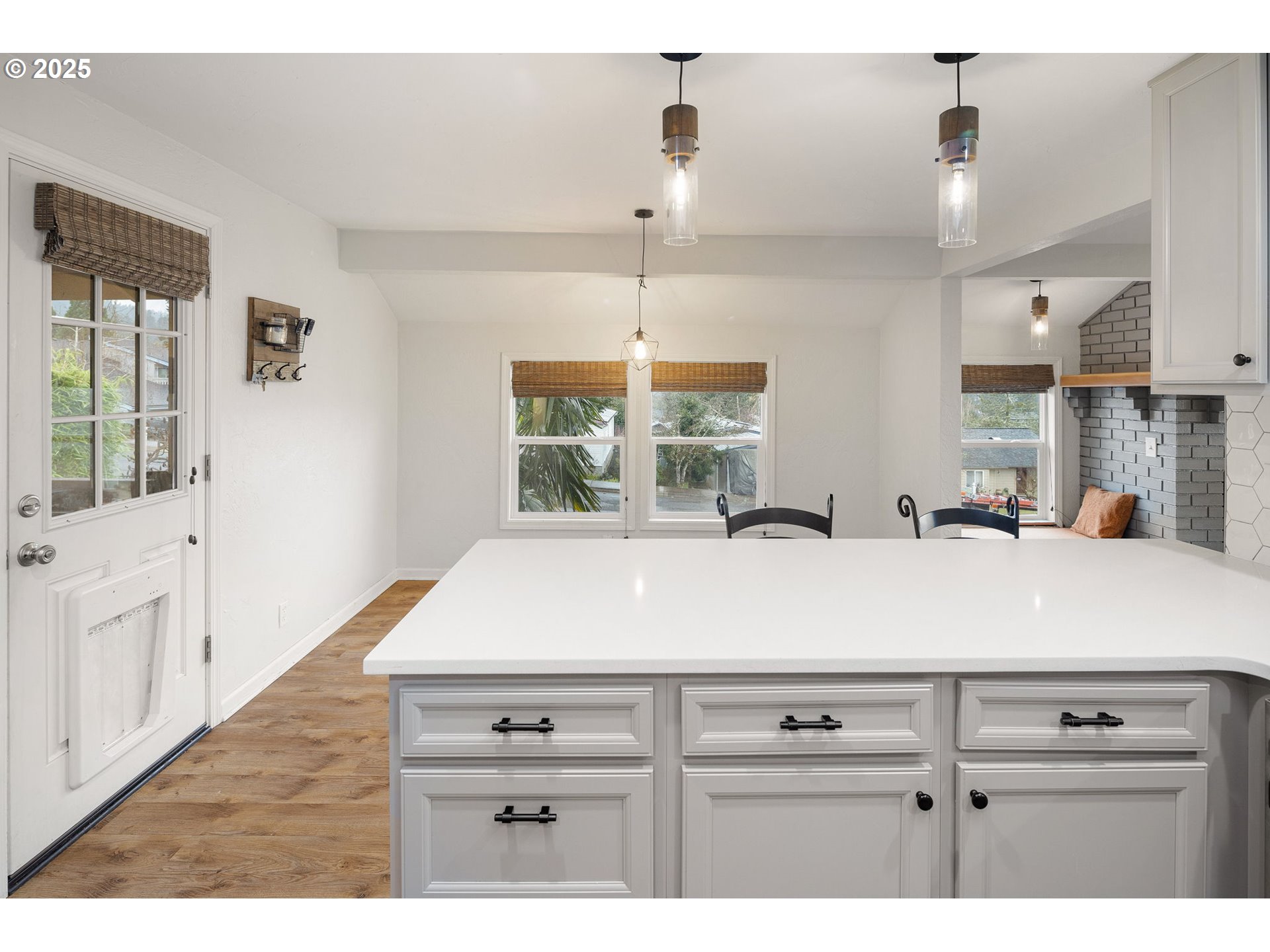 465 South 72nd Street Springfield, OR 97478 - Photo 8 of 47