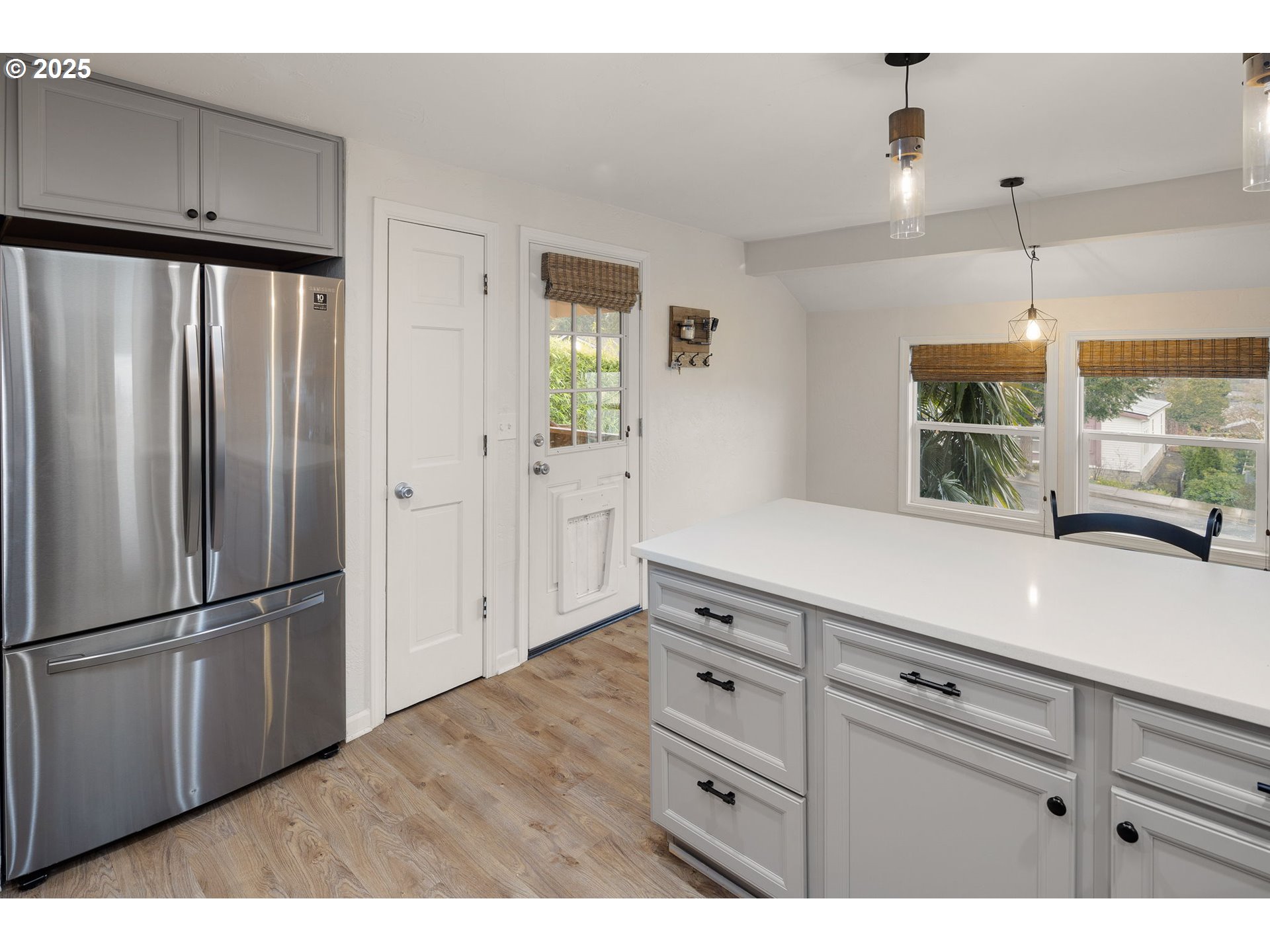 465 South 72nd Street Springfield, OR 97478 - Photo 9 of 47