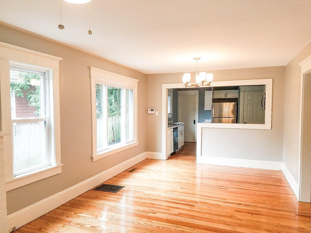 132 Jasper Street Springfield, MA 01109 - Photo 3 of 12 Gallery Image 3