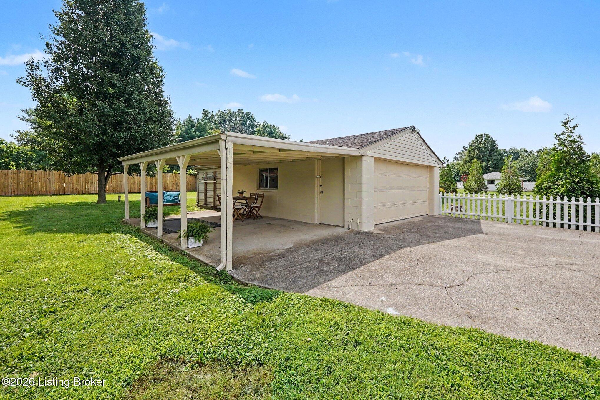 6101 Terry Road Louisville, KY 40258 - Photo 22 of 33 023_file_4006