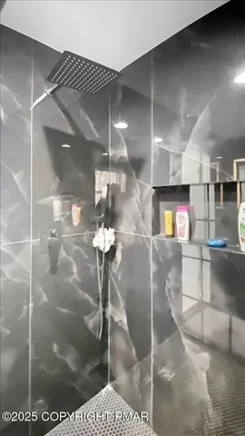 $379,000 | 2312 Cramer Court, Bushkill, PA 18324