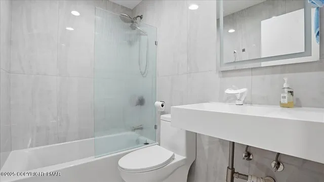 $379,000 | 2312 Cramer Court, Bushkill, PA 18324