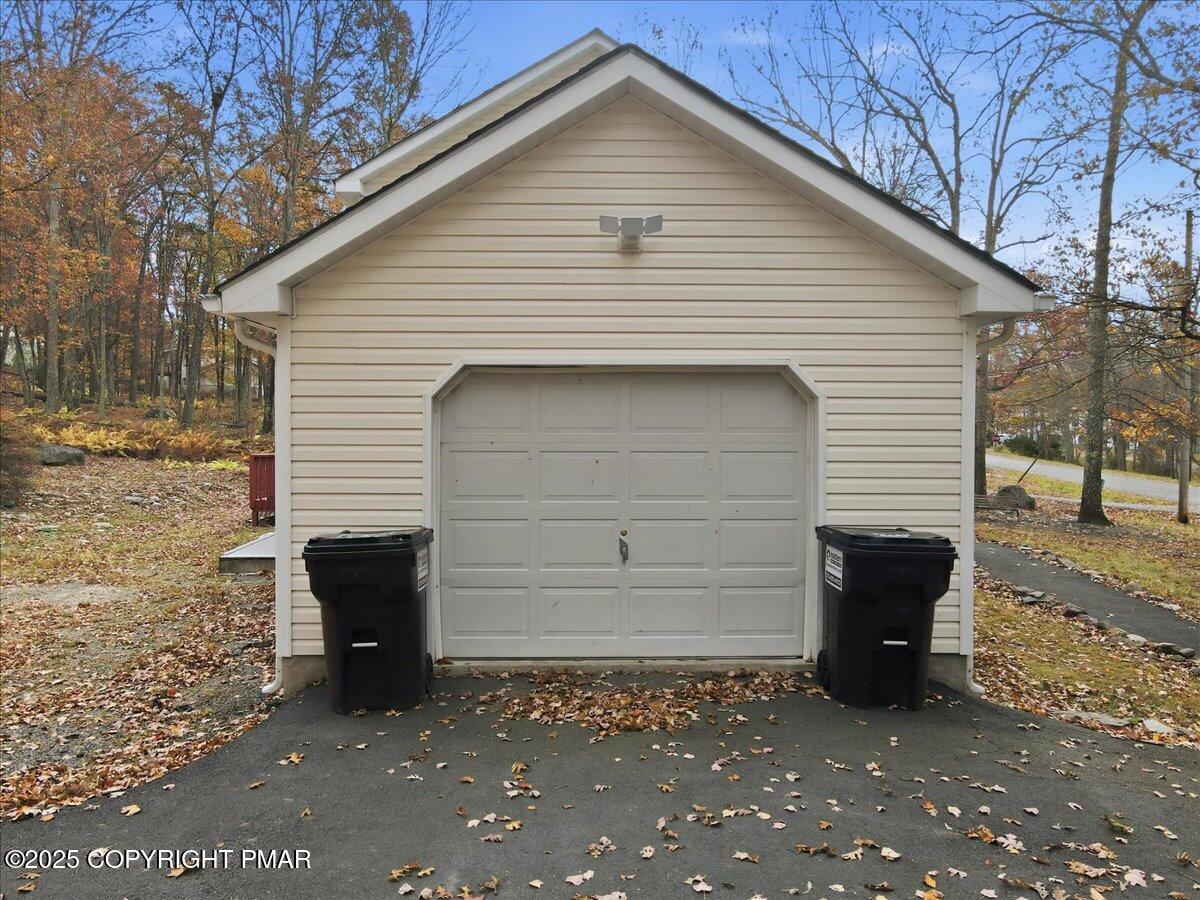 2312 Cramer Court Bushkill, PA 18324 - Photo 72 of 107 072-136_Photo Oct 29 2025, 12 11 12 PM