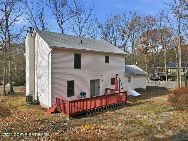 $379,000 | 2312 Cramer Court, Bushkill, PA 18324