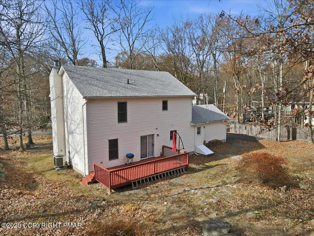 $379,000 | 2312 Cramer Court, Bushkill, PA 18324