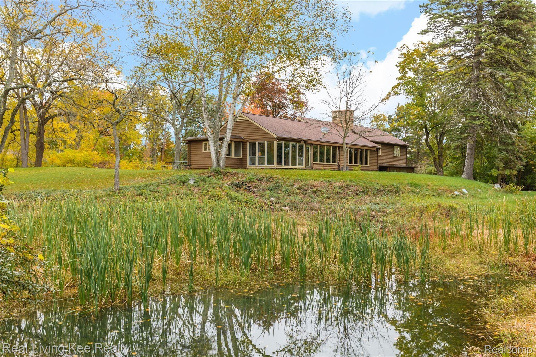 6298 Sheldon Road Rochester, MI 48306 - Photo 3 of 50 6298 Sheldon Rd-3.jpg