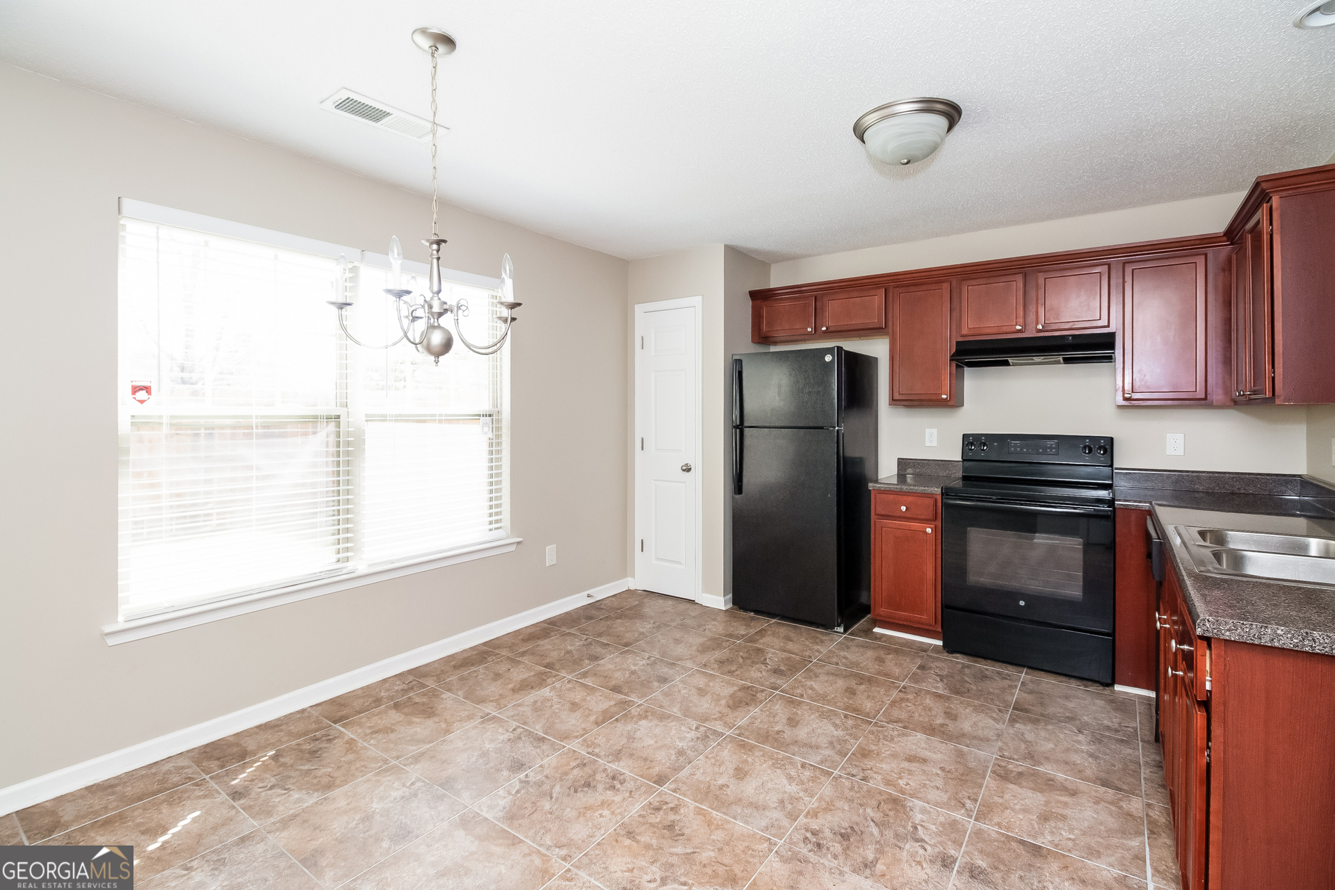 3034 Broadleaf Trail Road Fairburn, GA 30213 - Photo 6 of 17