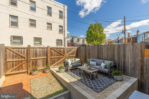 $874,900 | 409 Columbia Road Northwest, Washington, DC 20001