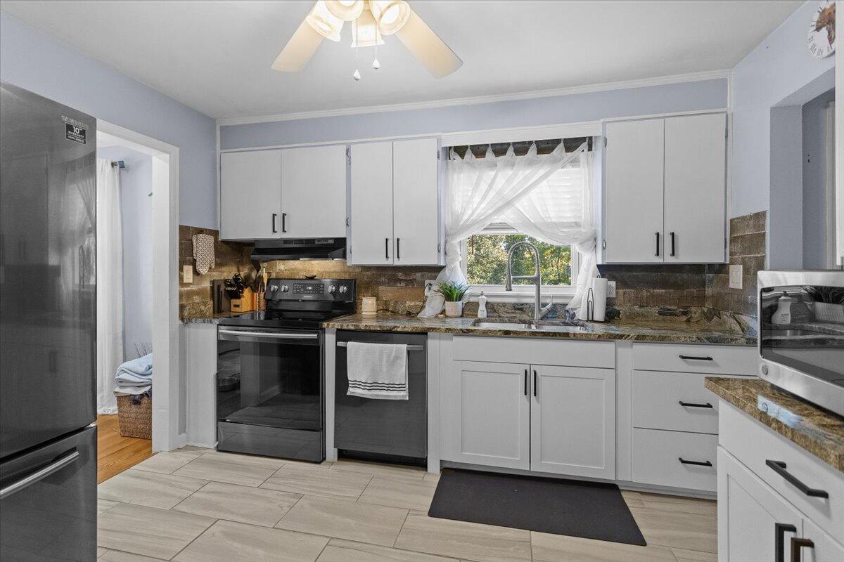 4908 Rowe Ridge Road Northwest Roanoke, VA 24017 - Photo 10 of 25 10-4908 Rowe Ridge Rd NW_10