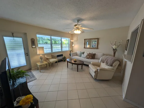 $1,400 | 436 Markham R, Unit 436, Deerfield Beach, FL 33442