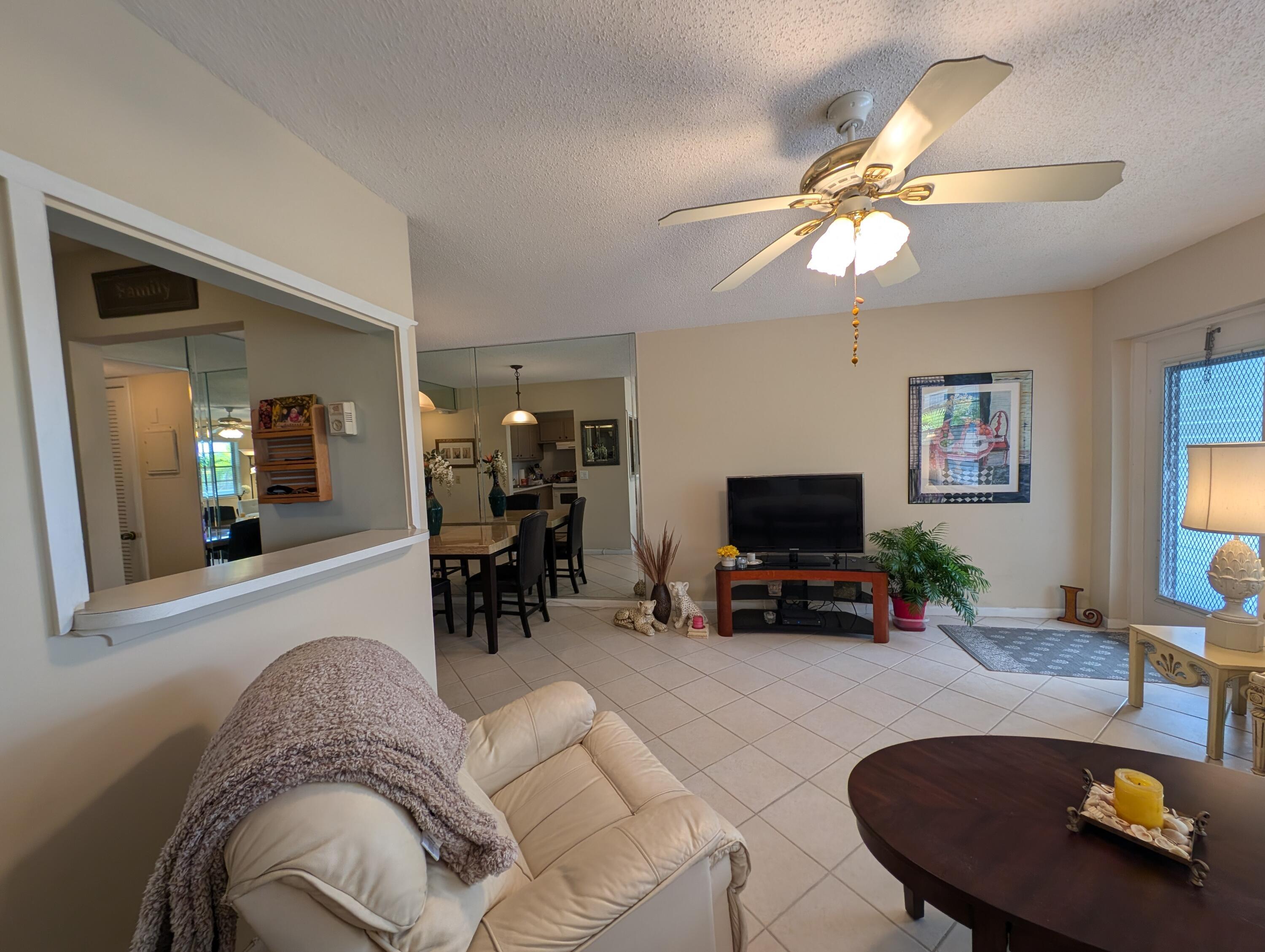 436 Markham R, Unit 436 Deerfield Beach, FL 33442 - Photo 7 of 17 PXL_20241017_182025069
