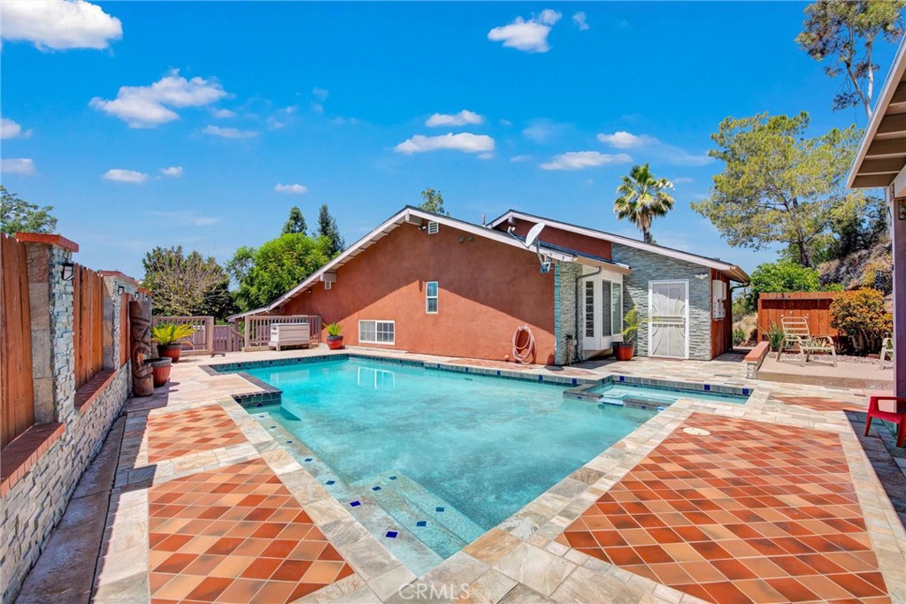 1026 Arnold Way Alpine, CA 91901 - Photo 43 of 69 Top Level Pool Area
