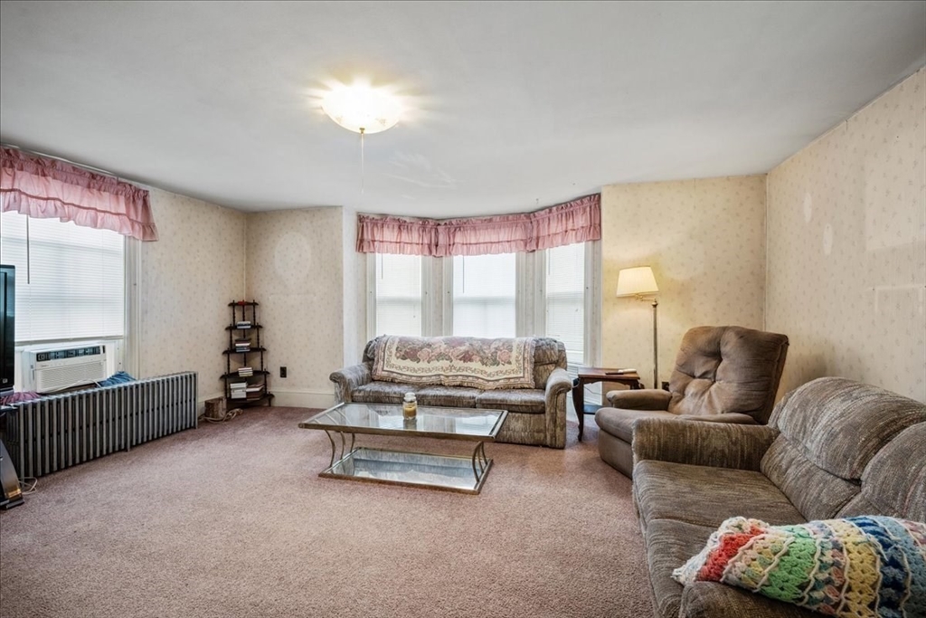 23 Millbury Road Oxford, MA 01540 - Photo 13 of 42 Gallery Image 13