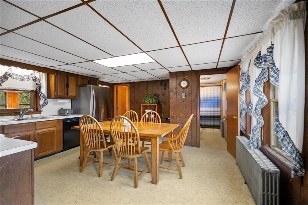 23 Millbury Road Oxford, MA 01540 - Photo 7 of 42 Gallery Image 7