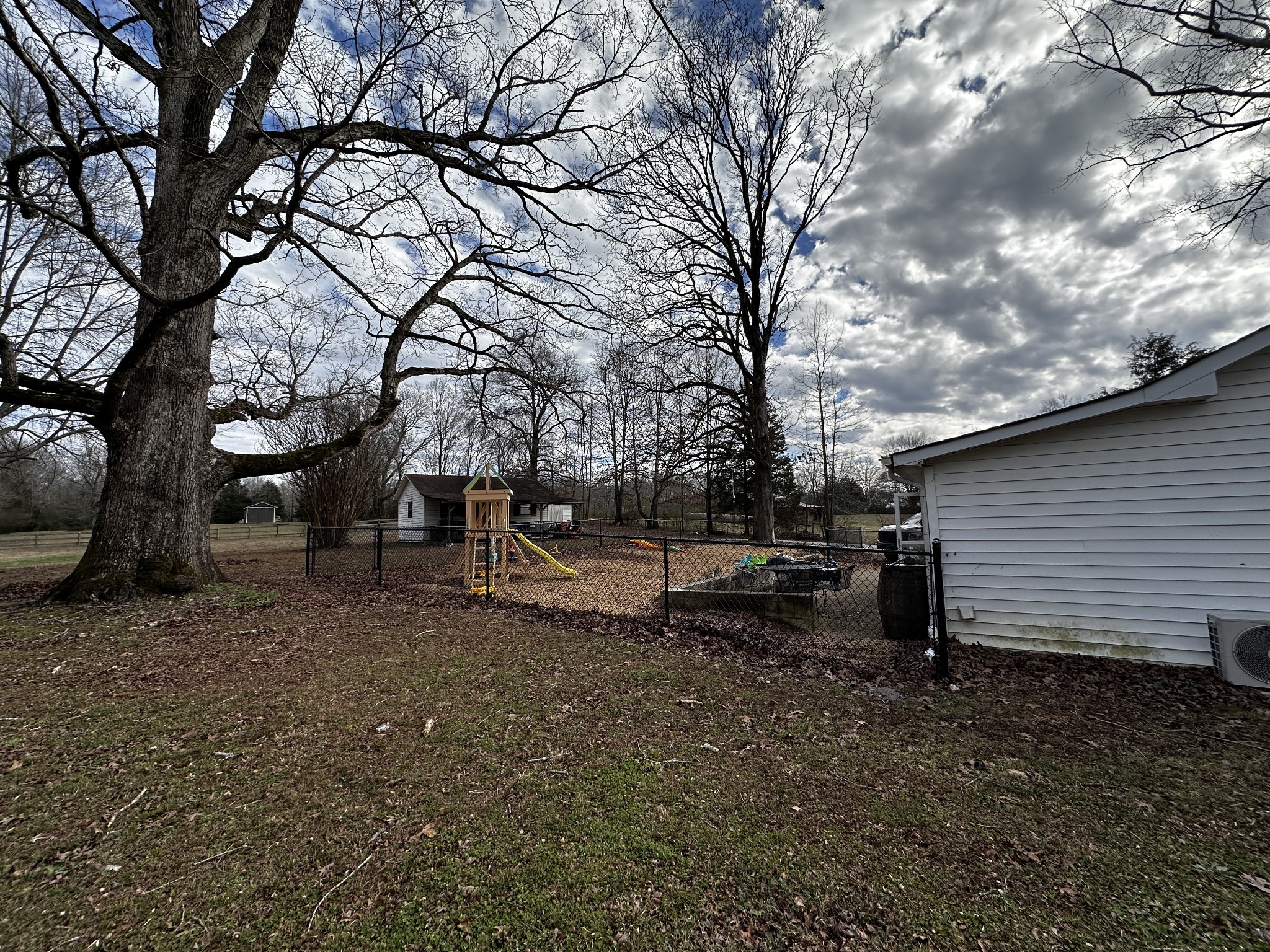 8070 County Road 94 Killen, AL 35645 - Photo 3 of 8