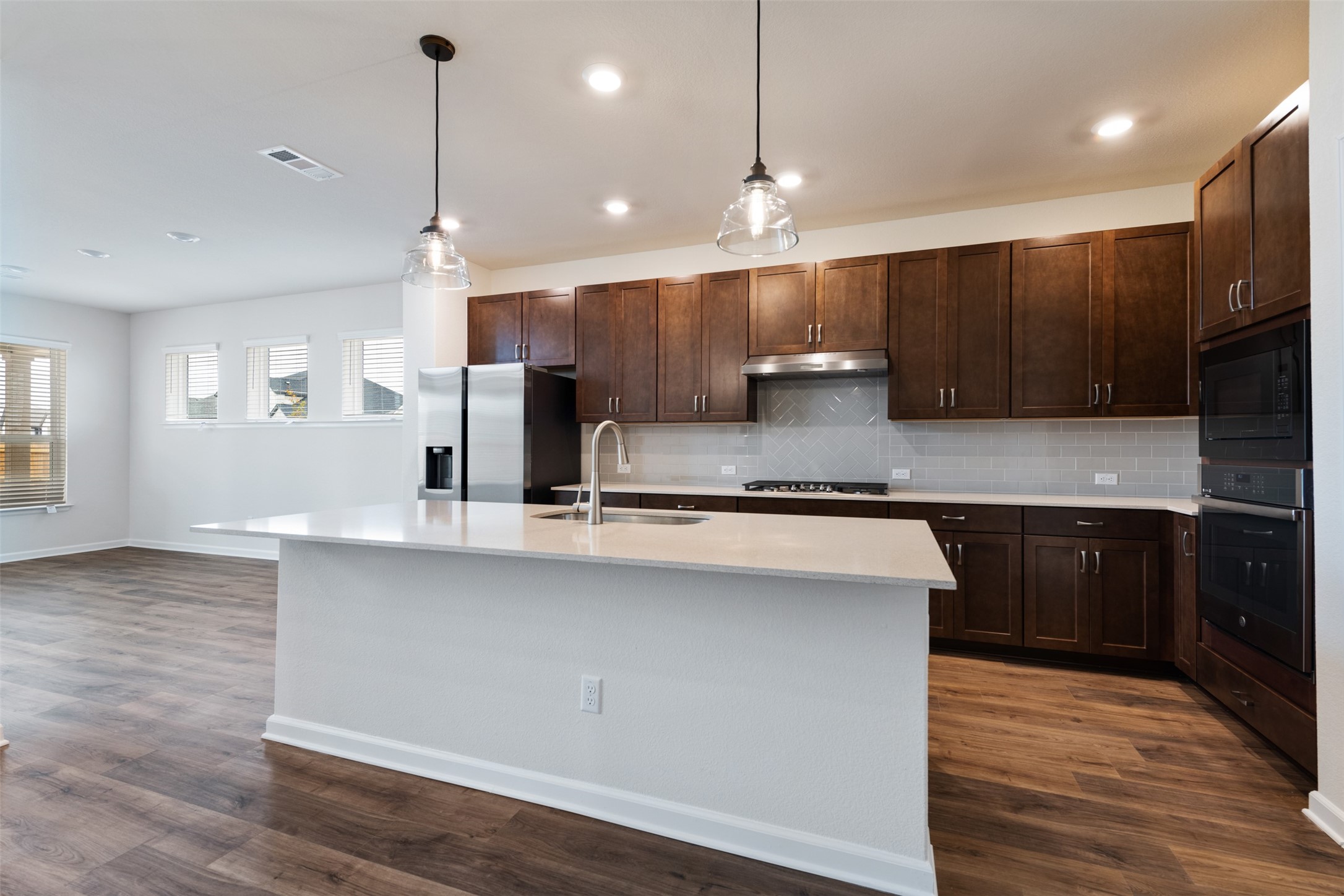 801 Simmental Loop Hutto, TX 78634 - Photo 7 of 38