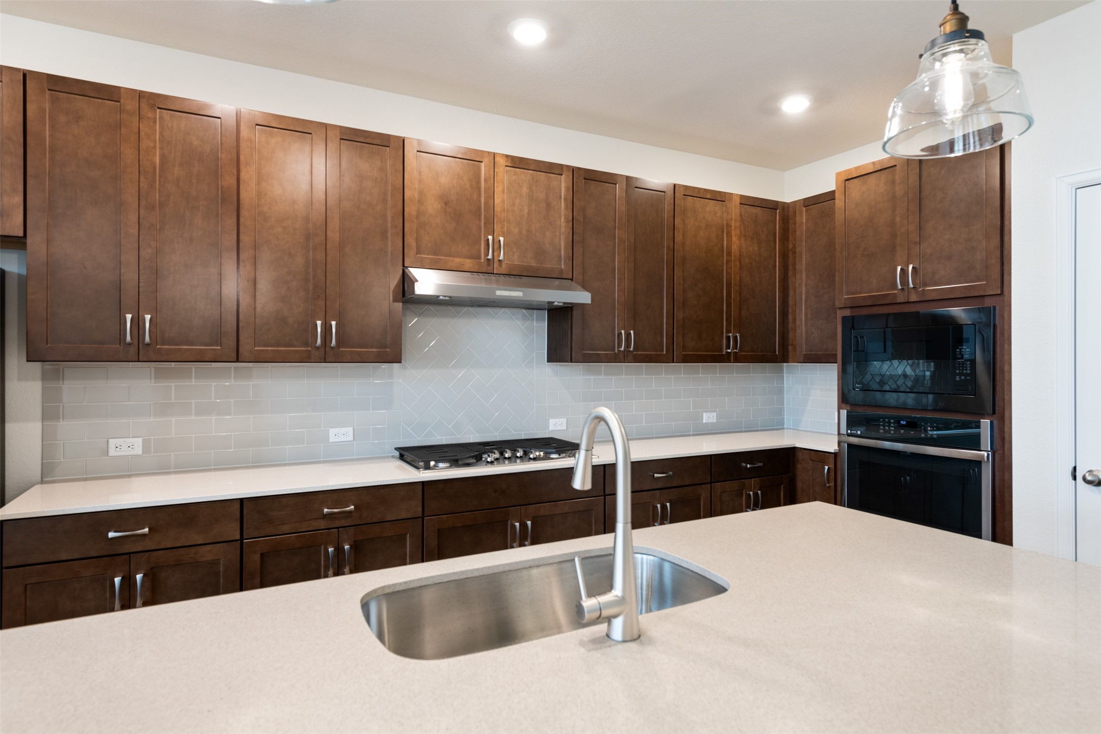 801 Simmental Loop Hutto, TX 78634 - Photo 9 of 38