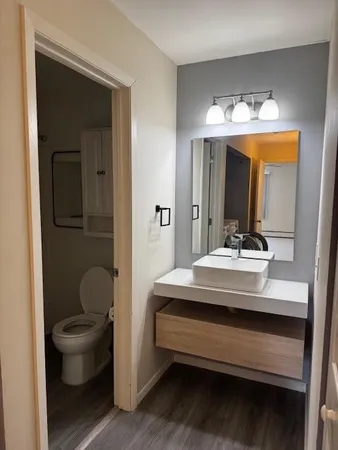 $1,650 | 10441 Greenbrier Road, Unit 318, Minnetonka, MN 55305