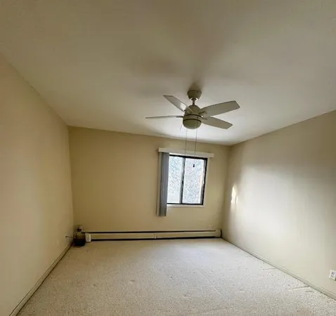 $1,650 | 10441 Greenbrier Road, Unit 318, Minnetonka, MN 55305