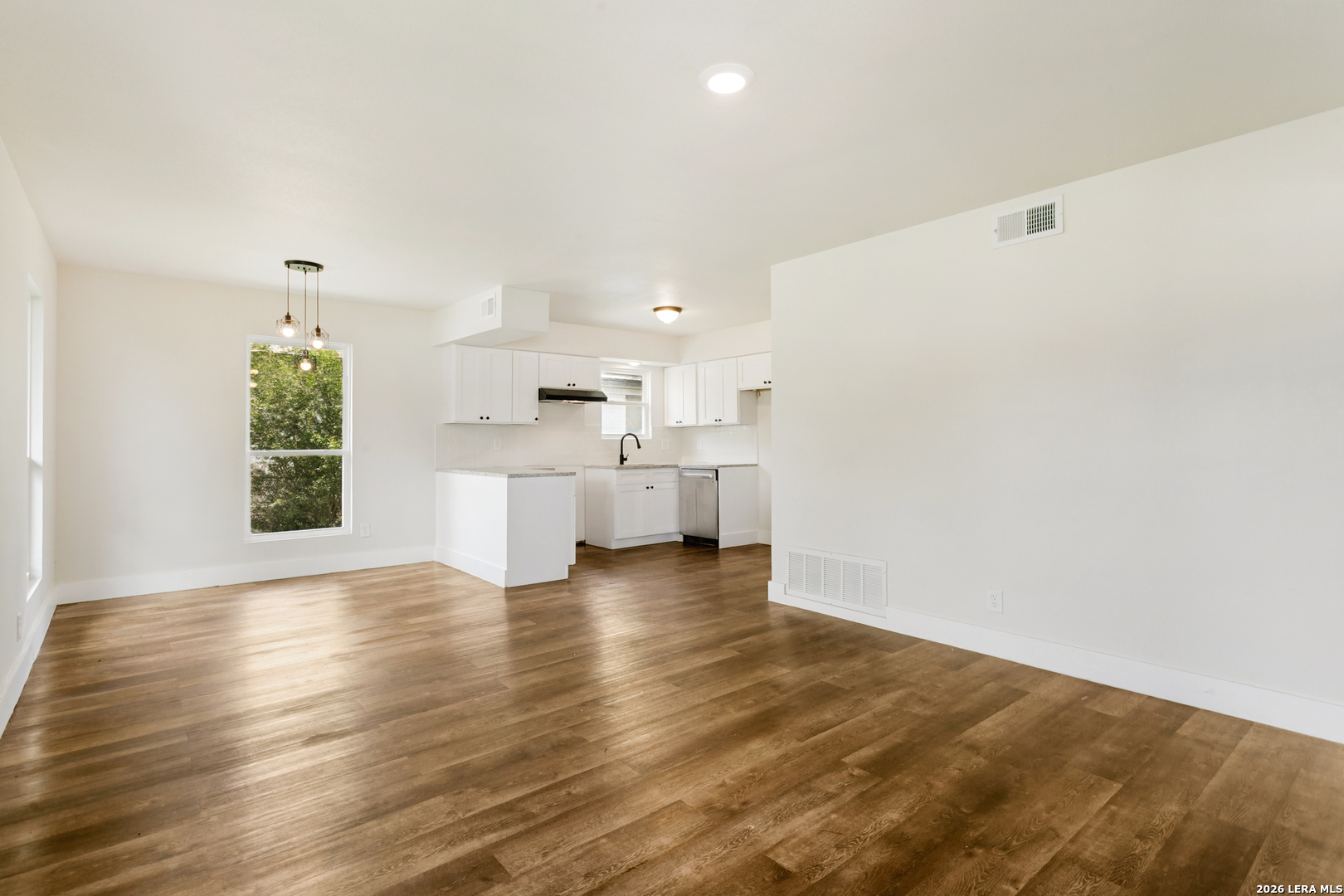 2712 Nacogdoches Road San Antonio, TX 78217 - Photo 16 of 25