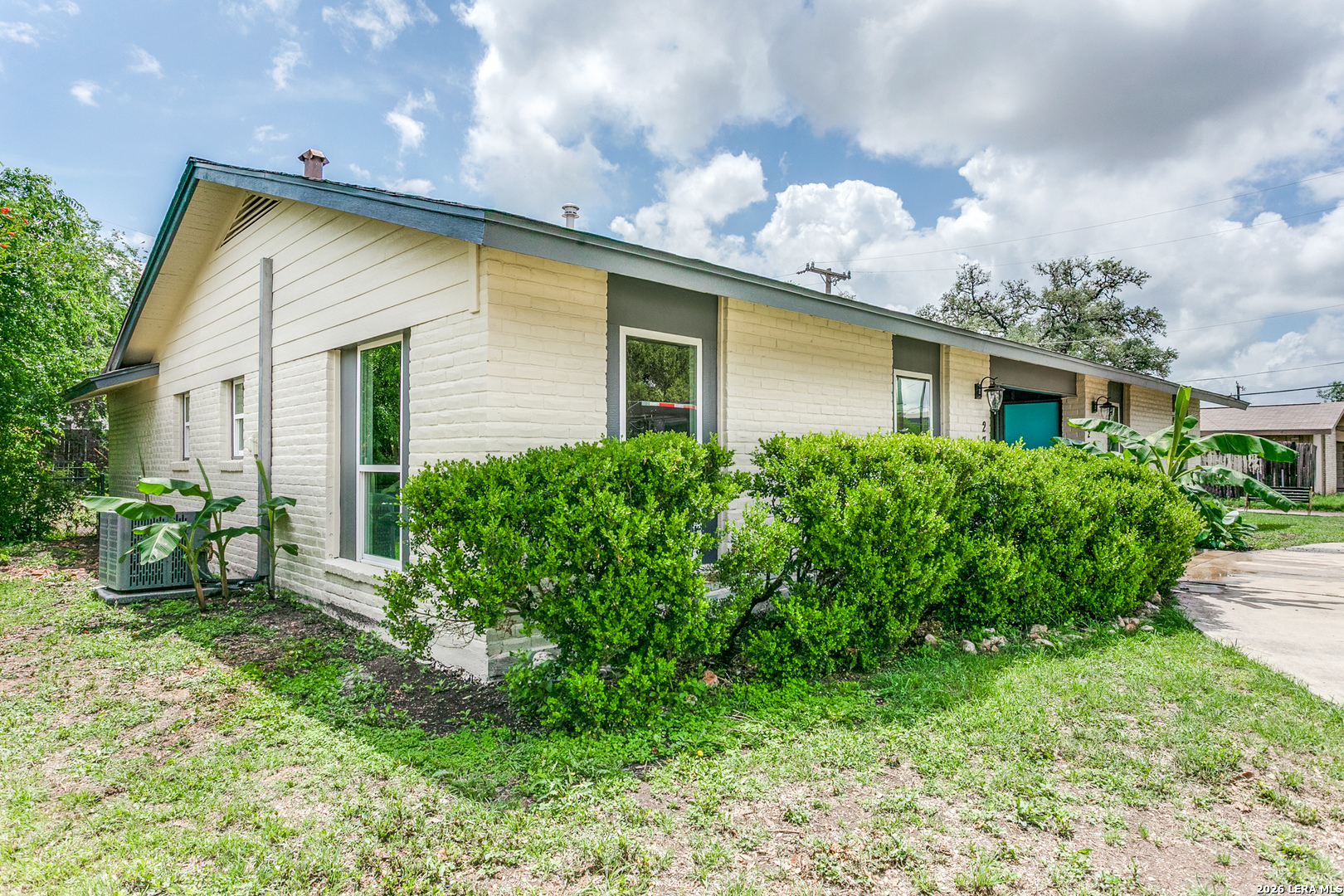 2712 Nacogdoches Road San Antonio, TX 78217 - Photo 2 of 25