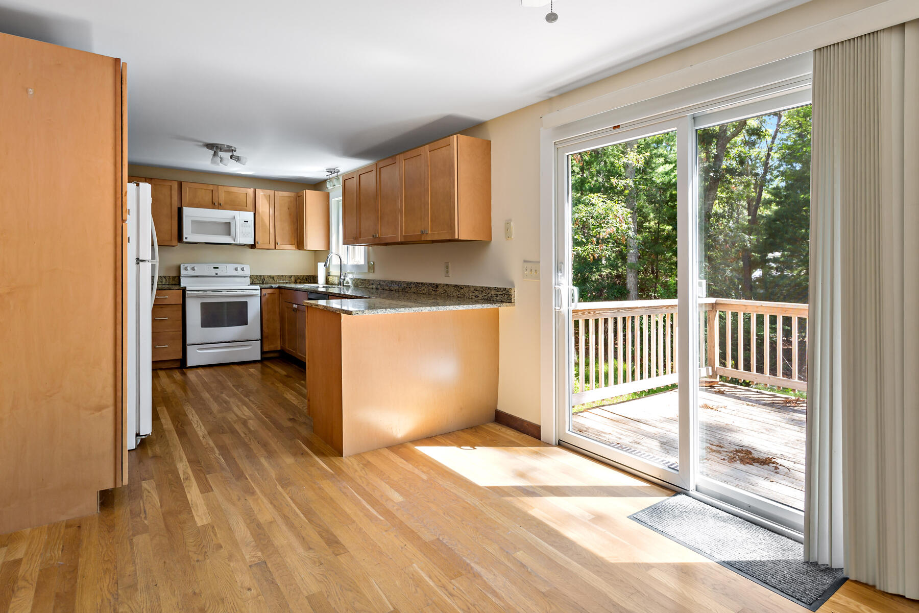 37 Redlands Road, Unit 37 Falmouth, MA 02536 - Photo 15 of 26 010_37Redlands_071326