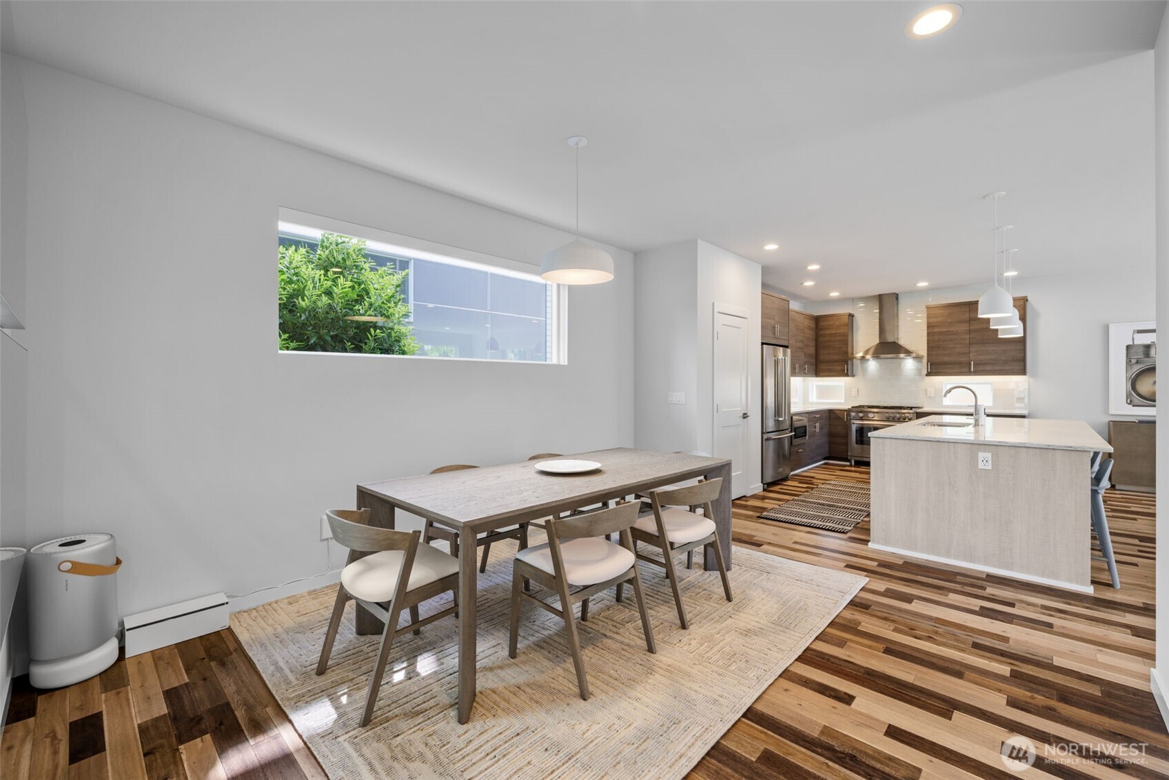 2627 Southwest 100th Street Seattle, WA 98146 - Photo 10 of 34