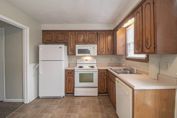 $830 | 812 Golf View Place, Unit C, Clarksville, TN 37043