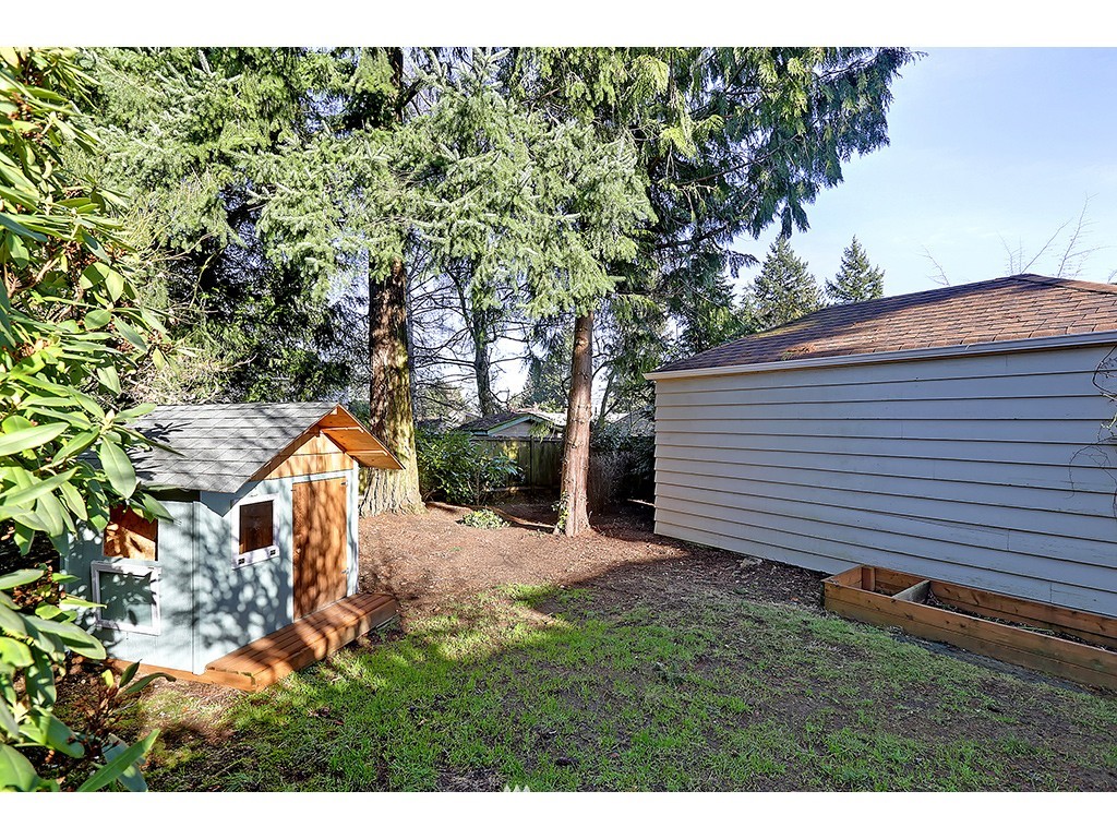 1242 Northeast 94th Street Seattle, WA 98115 - Photo 20 of 21