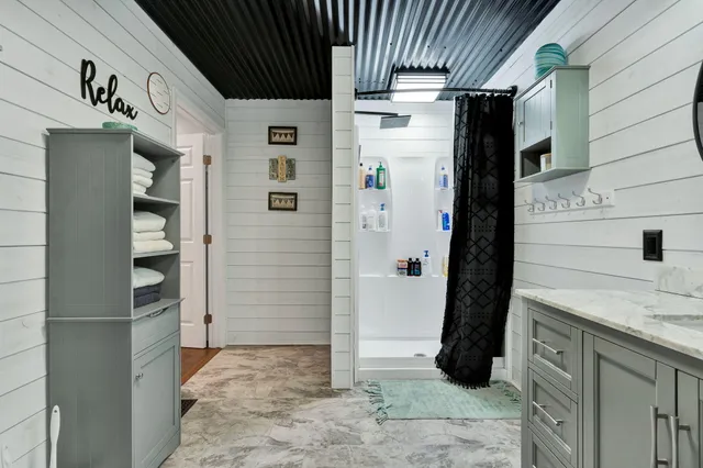 $300,000 | 1063 Agency Creek Road, Decatur, TN 37322