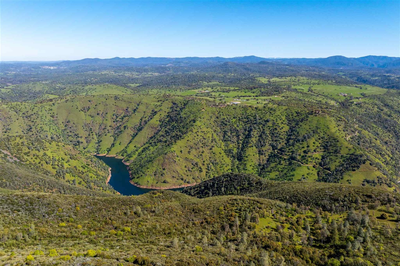 16554 Cocoran Gray Road Groveland, CA 95321 - Photo 37 of 38 Aerial view featuring a mountain view