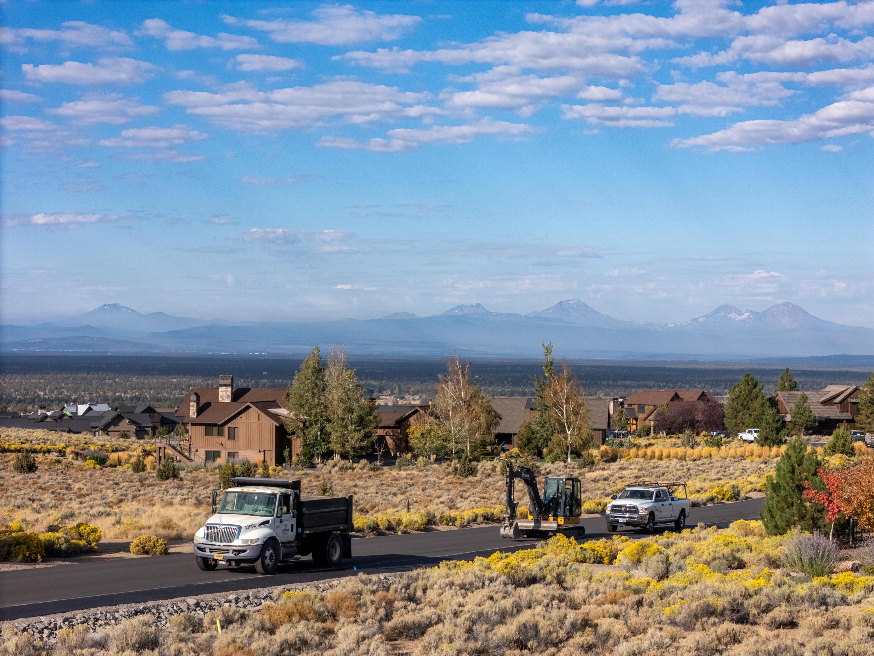 15944 South W Brasada Ranch Road, Unit LOT 285 Powell Butte, OR 97753 - Photo 4 of 30 a view of sky from balcony