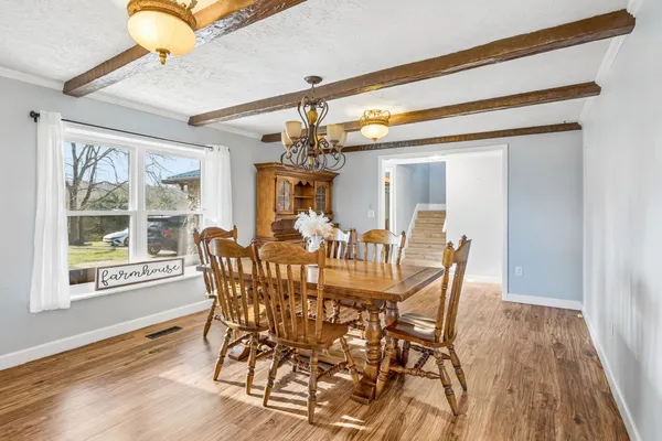 $899,900 | 635 Cane Creek Road, Hohenwald, TN 38462