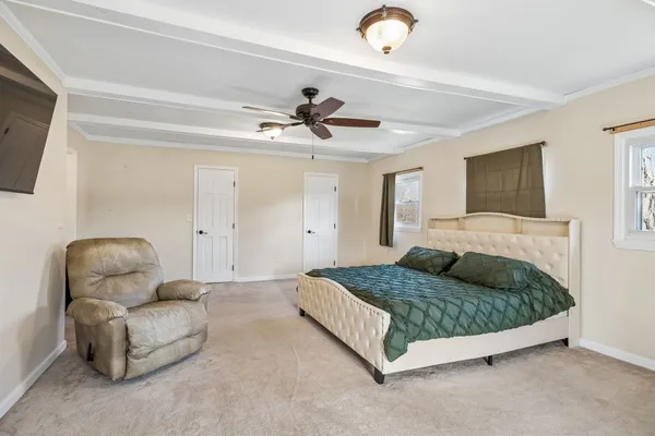 $899,900 | 635 Cane Creek Road, Hohenwald, TN 38462