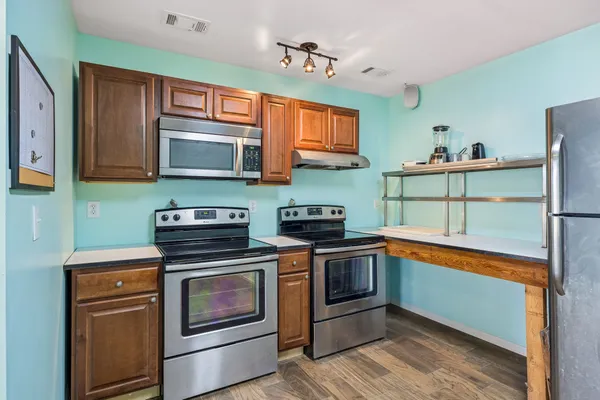 $899,900 | 635 Cane Creek Road, Hohenwald, TN 38462