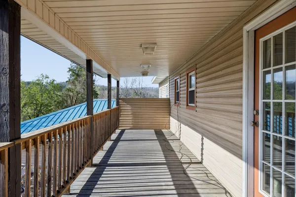 $899,900 | 635 Cane Creek Road, Hohenwald, TN 38462