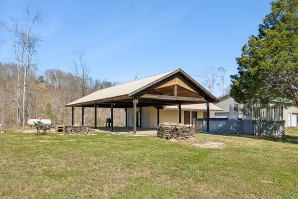 $899,900 | 635 Cane Creek Road, Hohenwald, TN 38462