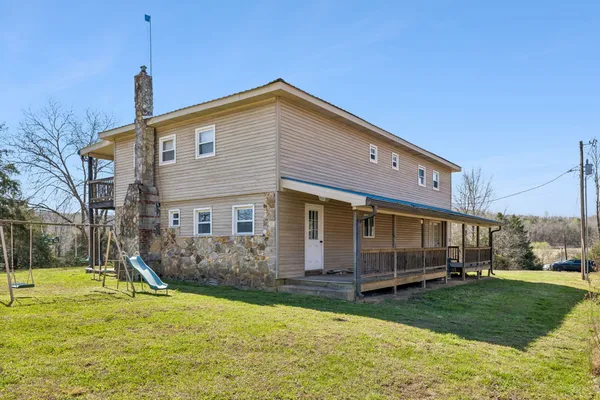 $899,900 | 635 Cane Creek Road, Hohenwald, TN 38462