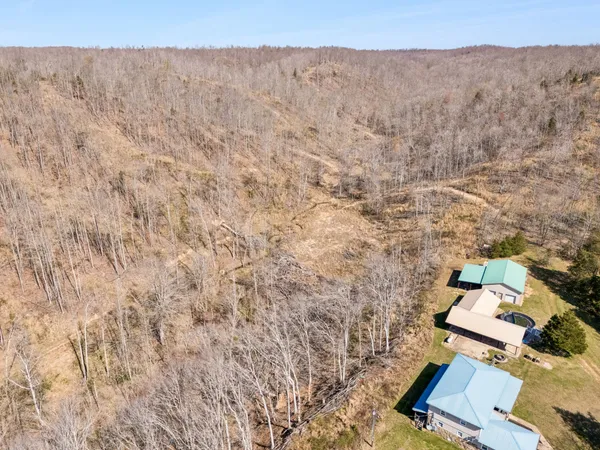 $899,900 | 635 Cane Creek Road, Hohenwald, TN 38462