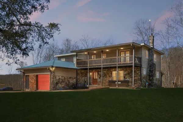 $899,900 | 635 Cane Creek Road, Hohenwald, TN 38462