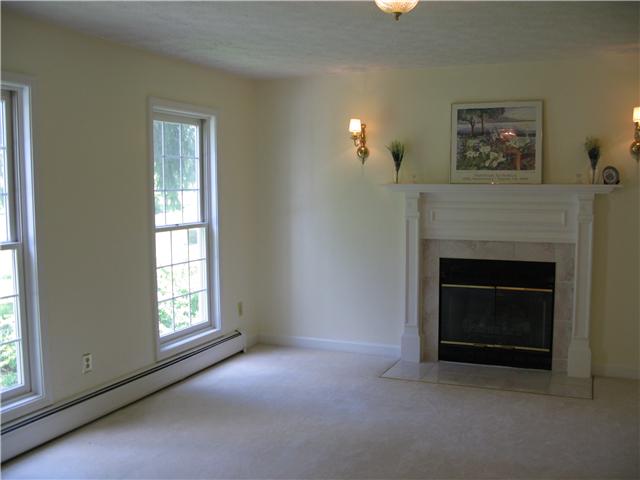 6126 Rossier Road Canandaigua Town, NY 14424 - Photo 4 of 13 Dining Room