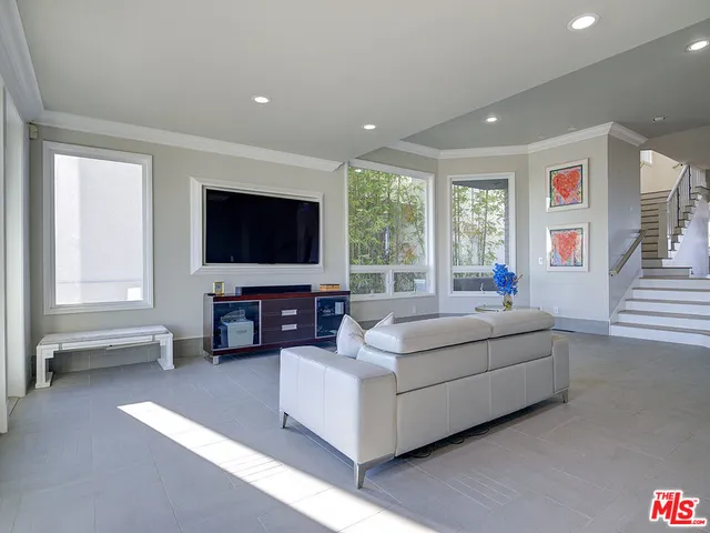 $22,000 | 7800 Veragua Drive, Unit 1, Playa del Rey, CA 90293