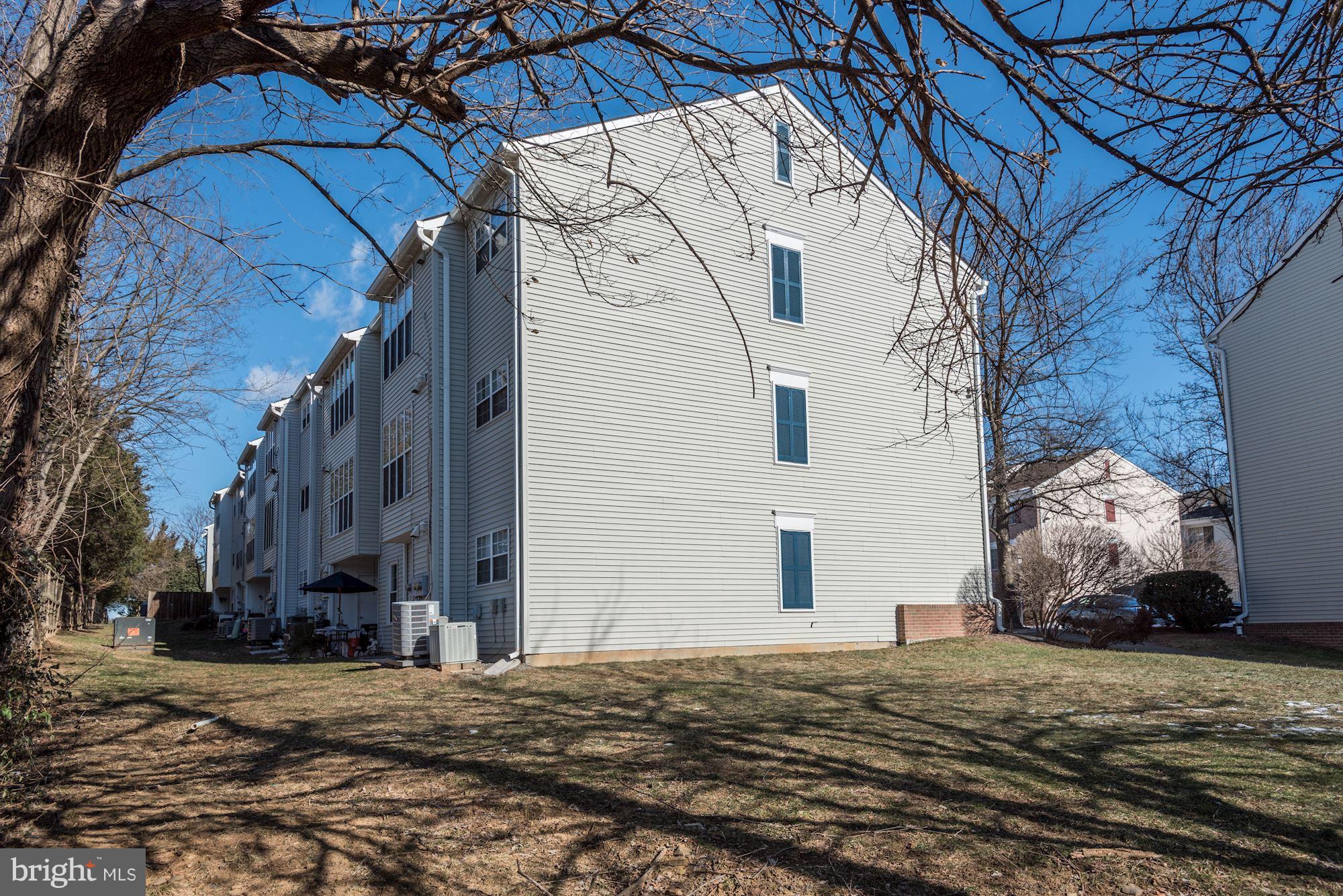 124 Fort Evans Road Southeast, Unit E Leesburg, VA 20175 - Photo 24 of 29 Exterior Rear